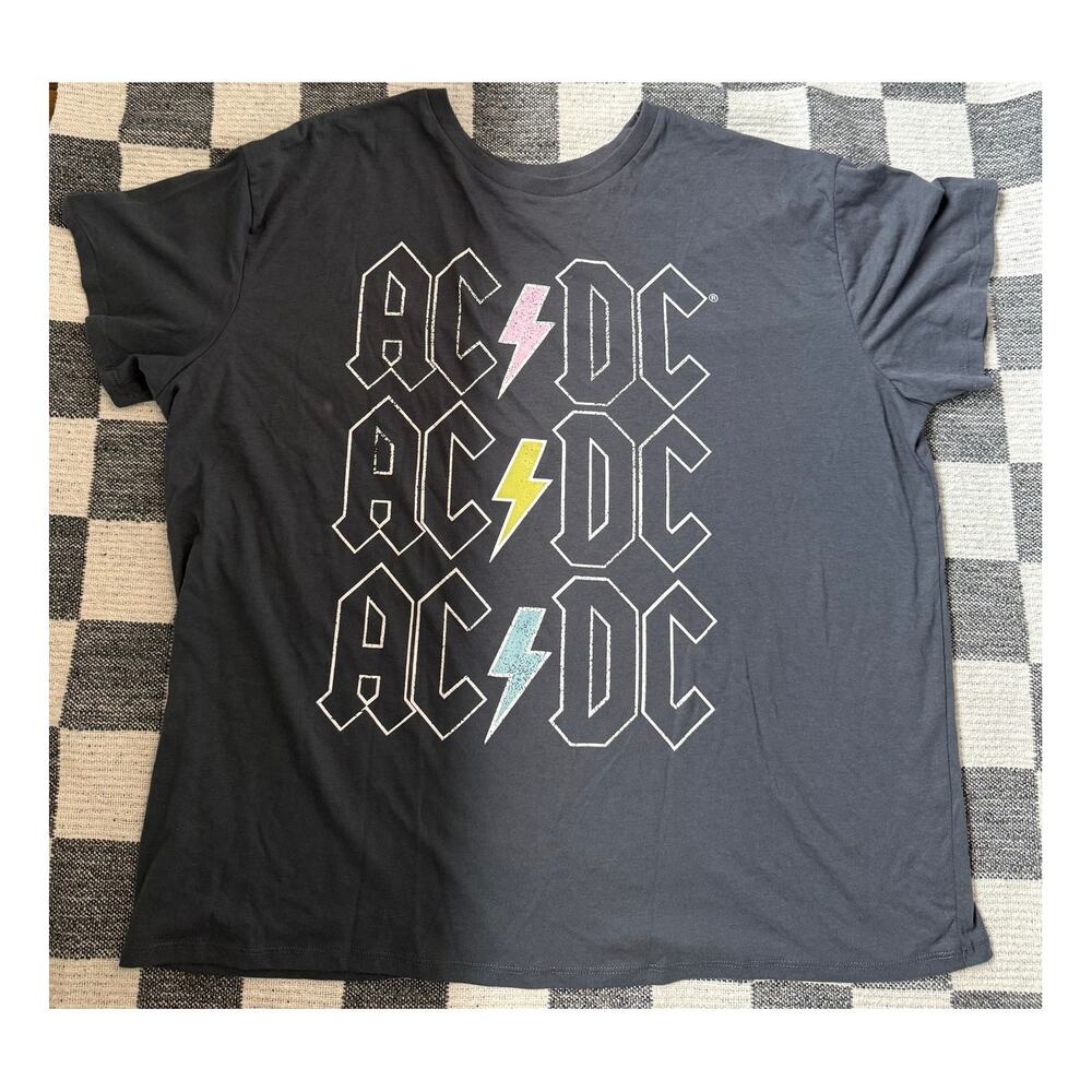 AC/DC graphic tshirt